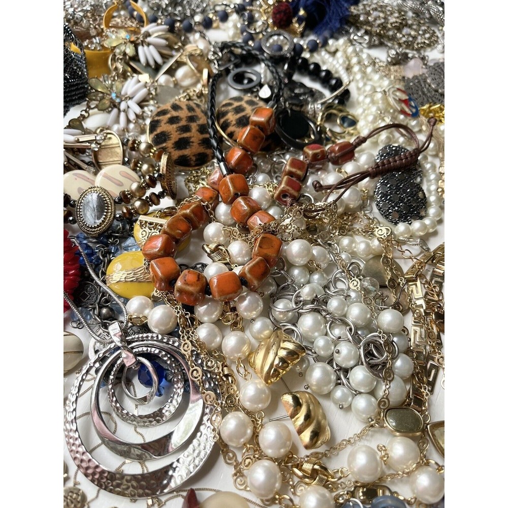 Vintage To Now Jewelry 25 Pc Lot Of Jewelry, No Junk All Wearable Or Resell - Picture 7 of 10